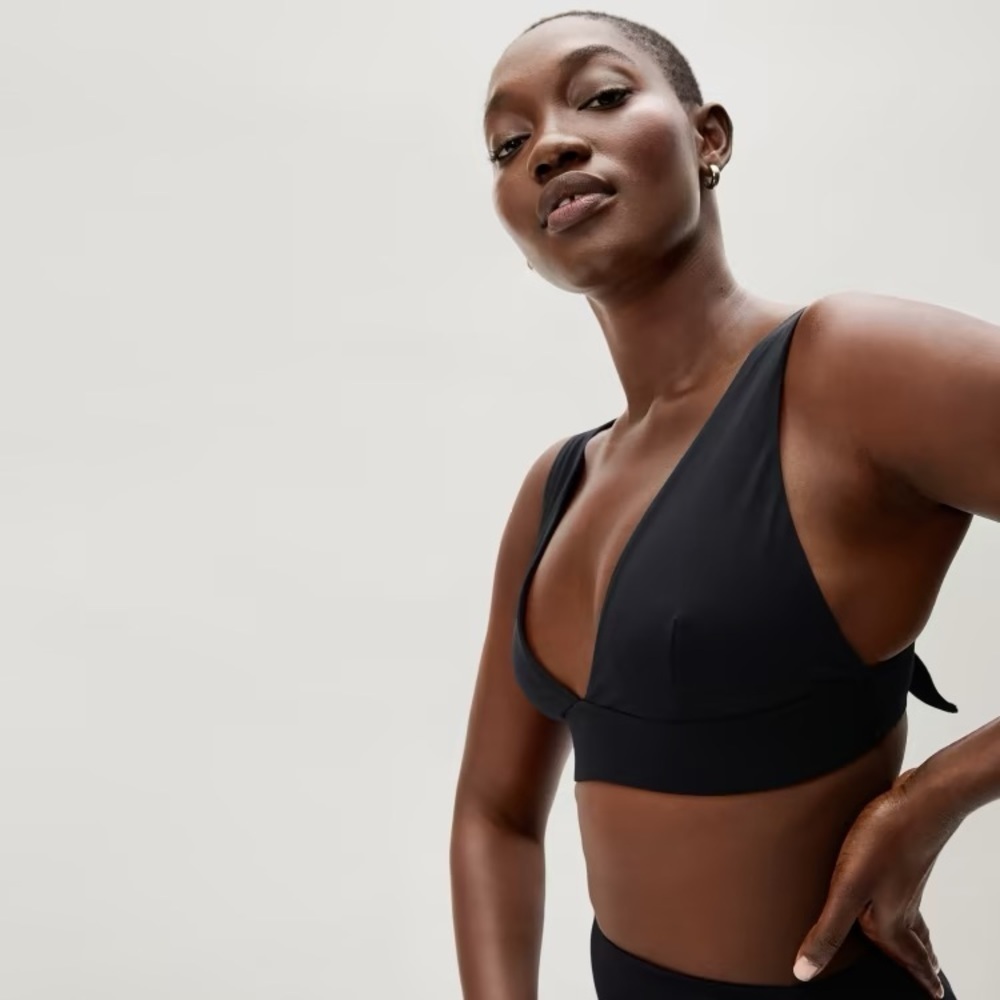 Everlane The Triangle Bikini Top NWT Black